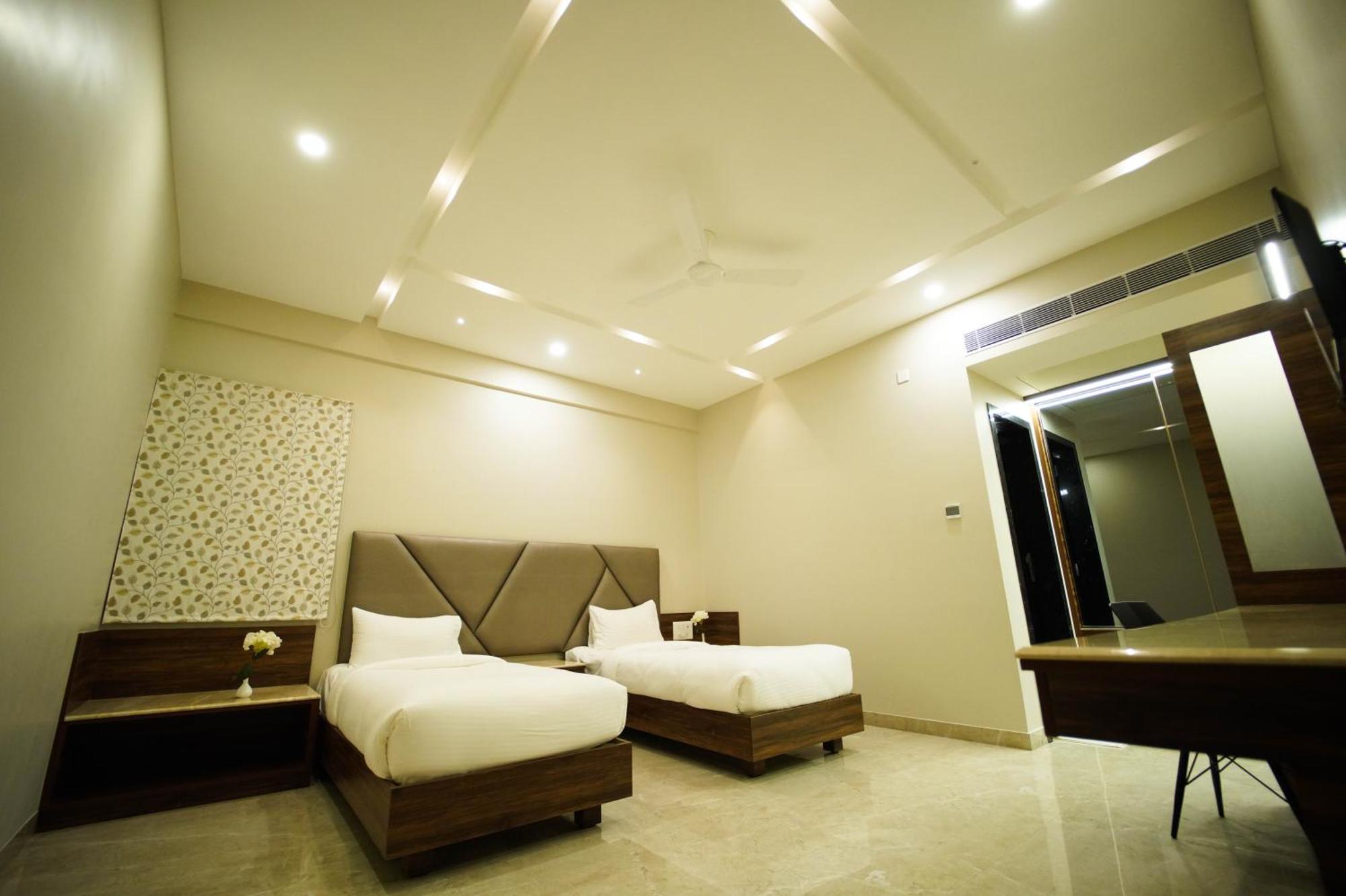 Sun Shine Hotel Bangalore Exterior foto